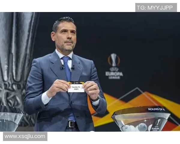 足球巨星亲笔签名珍藏品揭晓 球迷心中的独特珍宝与荣耀